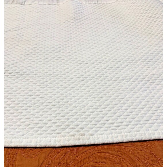 Company Store Madelyn Diamond Matelasse 14" Drop Bedskirt FULL White EUC Portuga - Picture 3 of 4